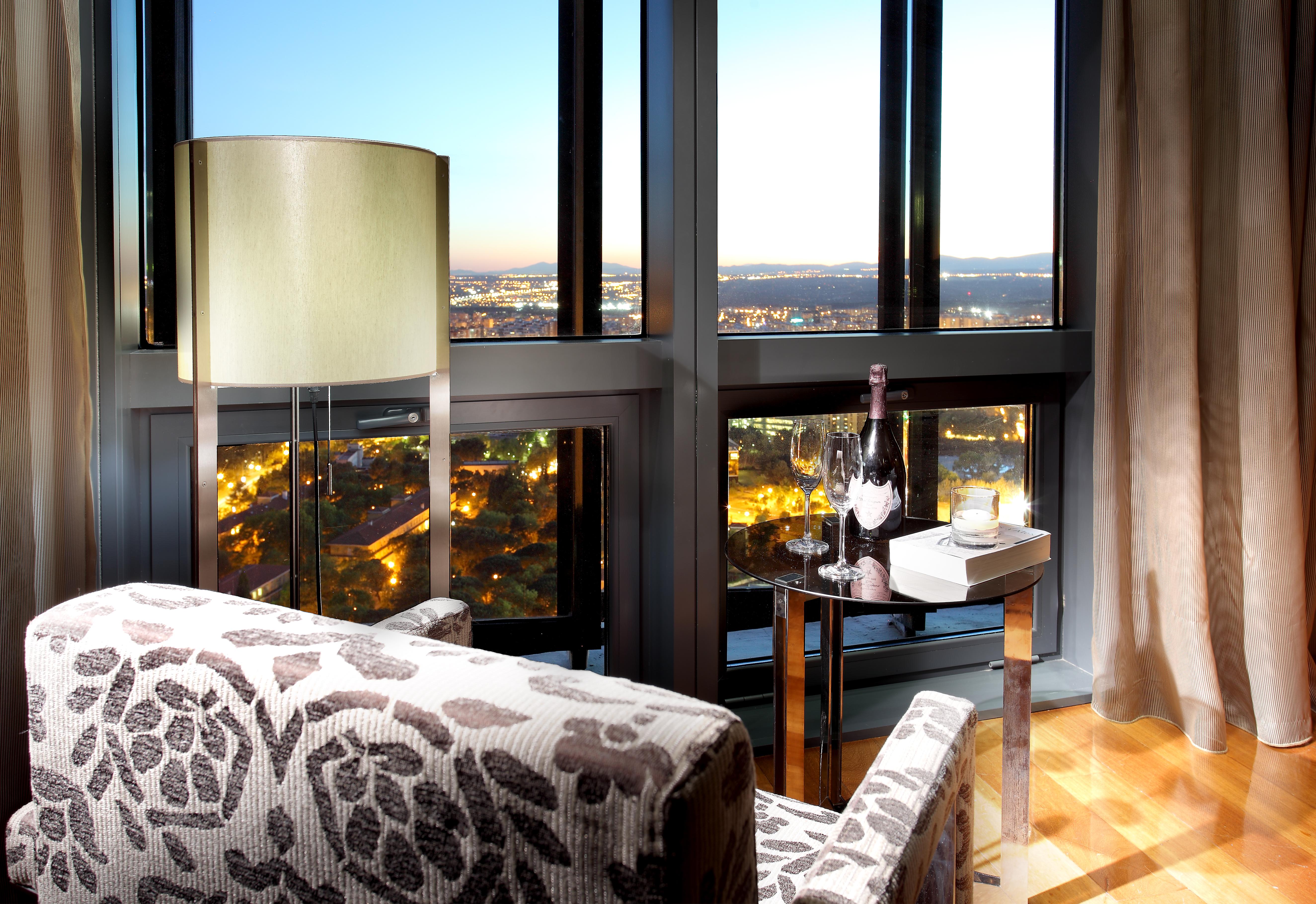 Hotel Eurostars Madrid Tower Esterno foto